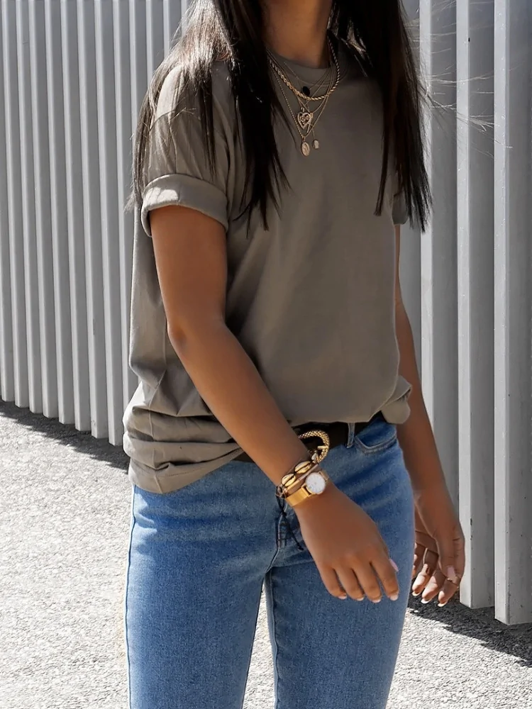 CHAKI BOYFRIEND TSHIRT