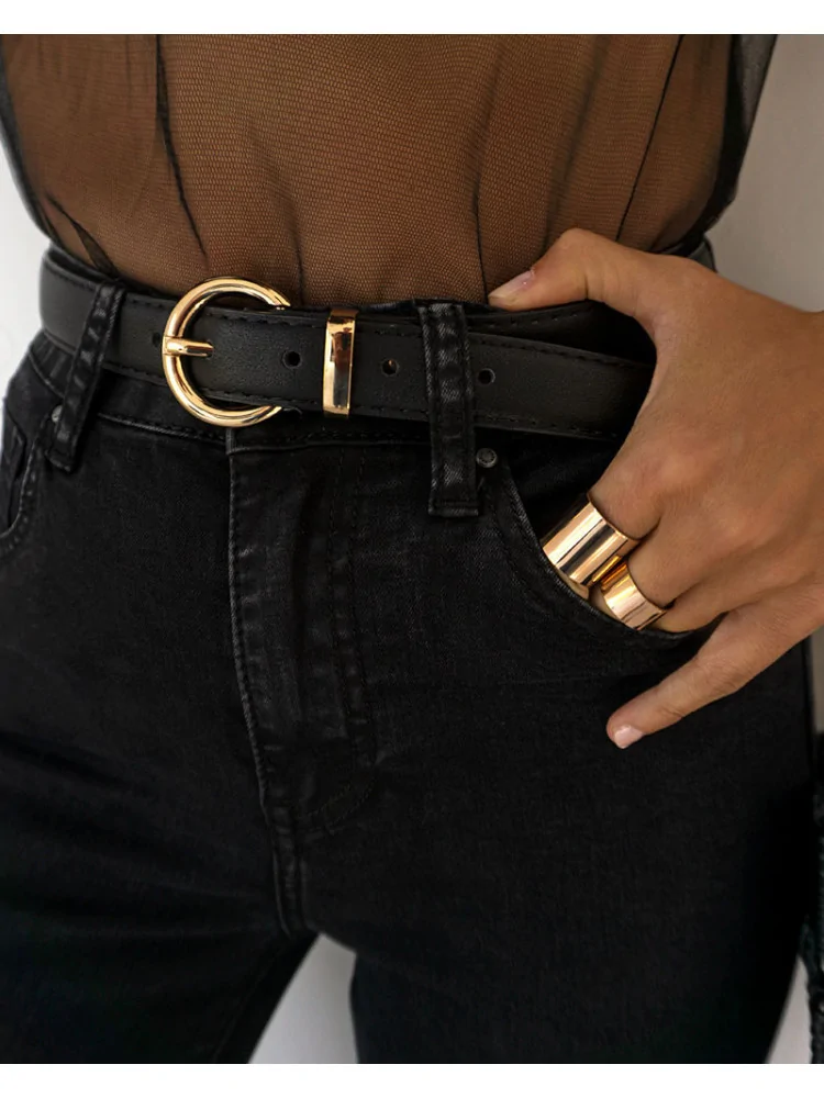 ROUND BUCKLE BLACK BELT