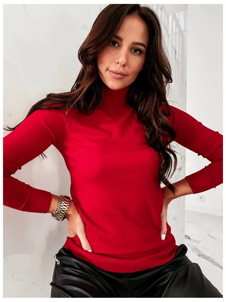 TRISHA RED TURTLENECK
