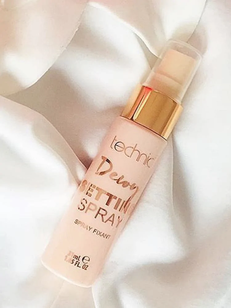 TECHNIC DEWY SETTING SPRAY