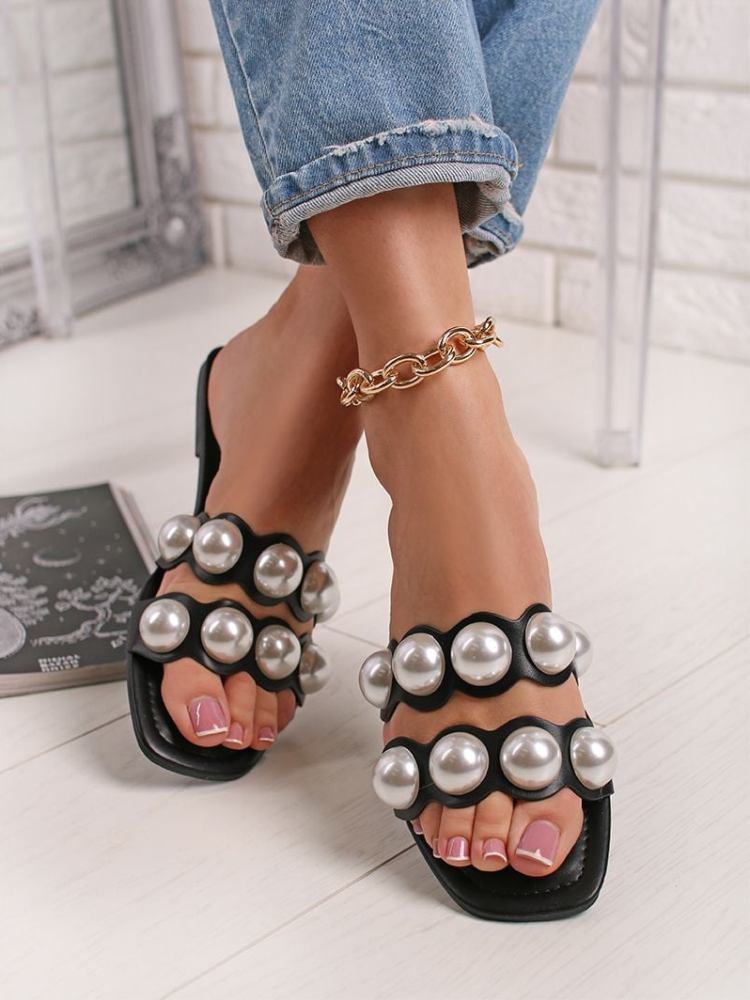 DOUBLE PEARL BLACK SLIPPERS