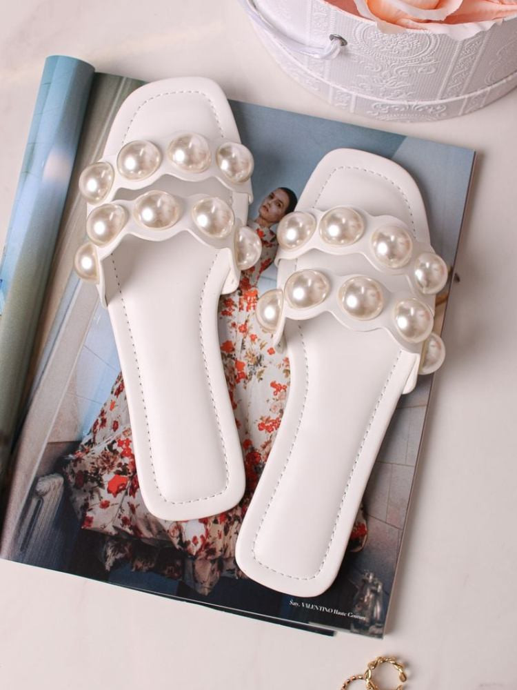 DOUBLE PEARL WHITE SLIPPERS