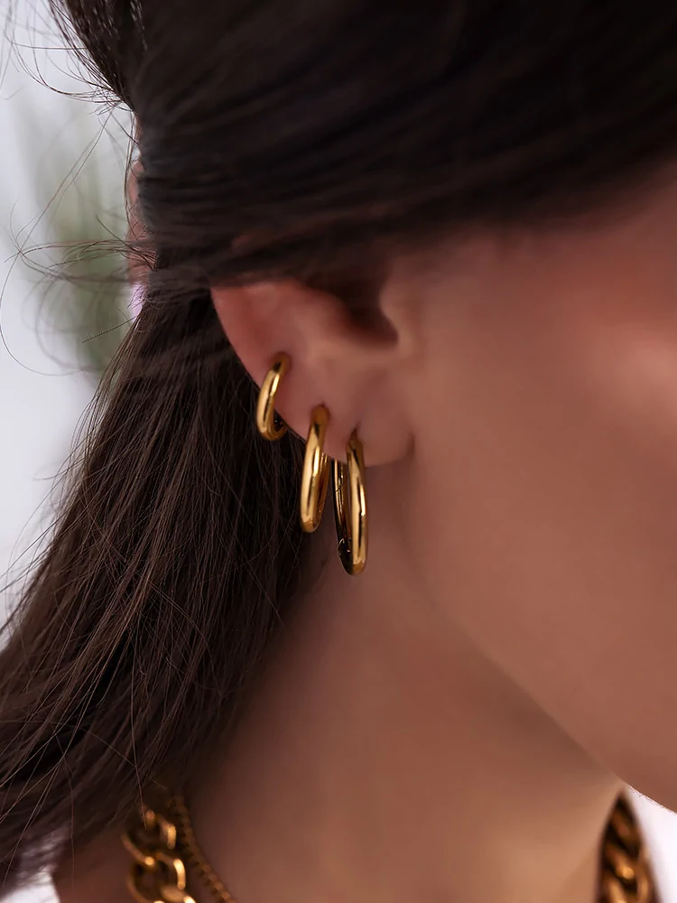 CALLIE HOOP EARRINGS