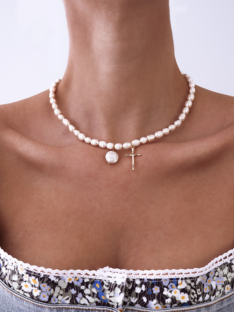 PEARL & CROSS NECKLACE