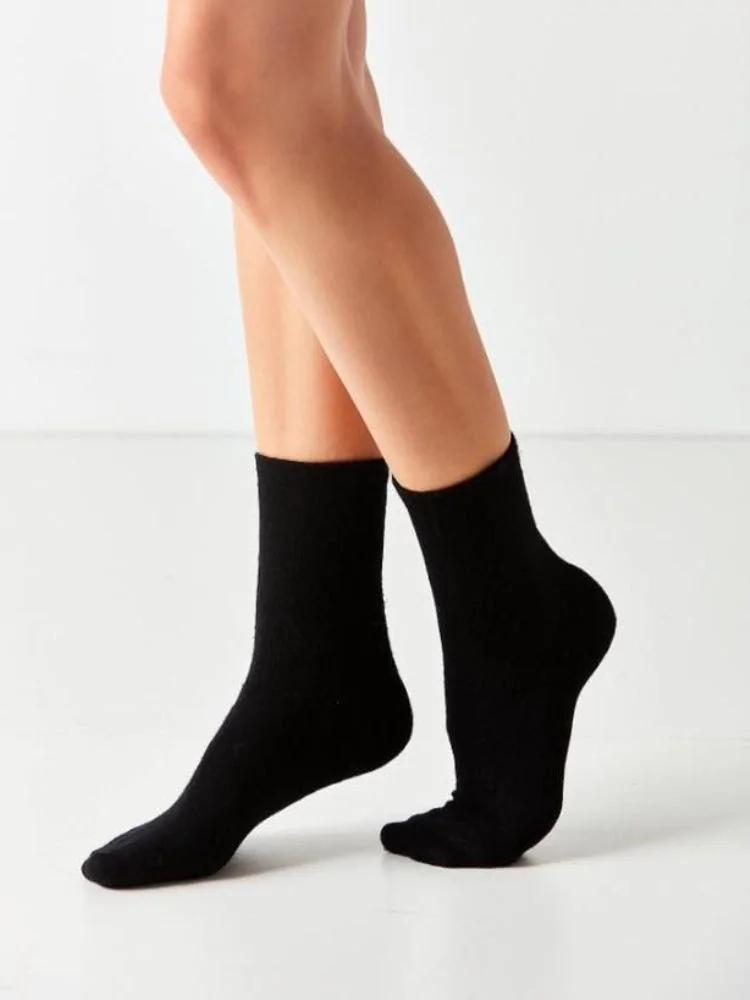 5 PACK BLACK SOCKS