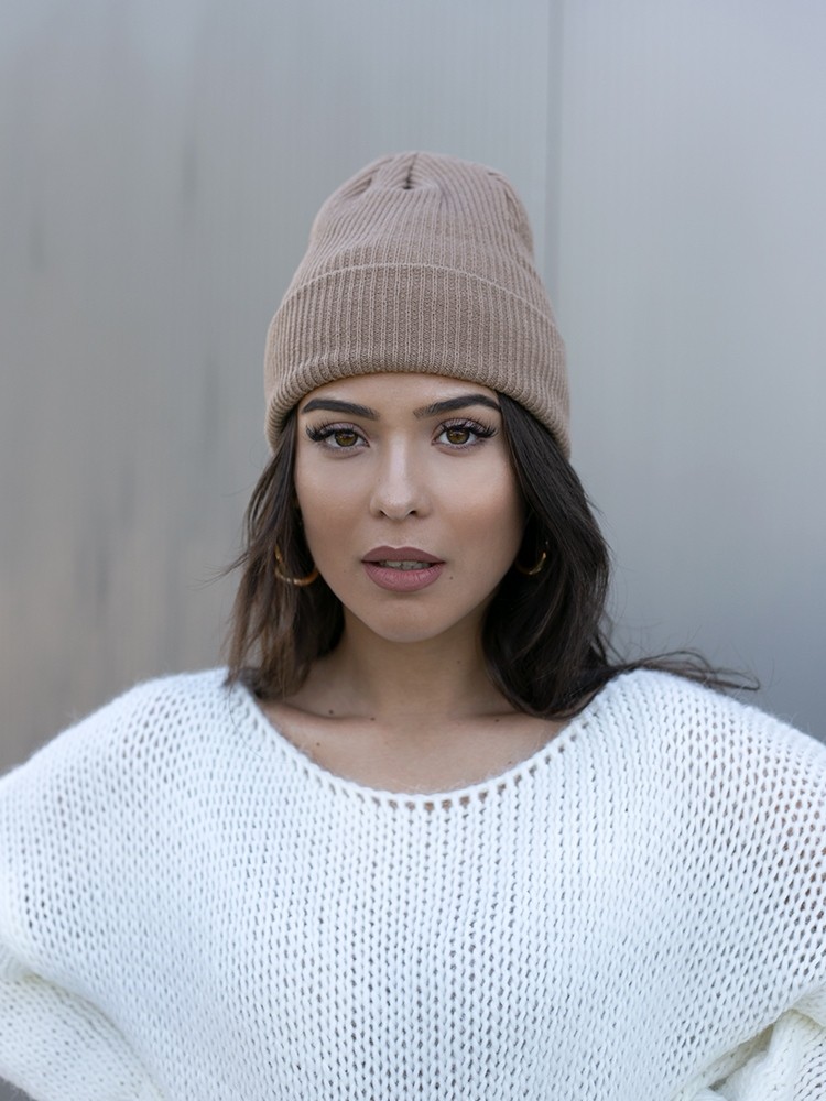 CAMEL KNITTED BEANIE