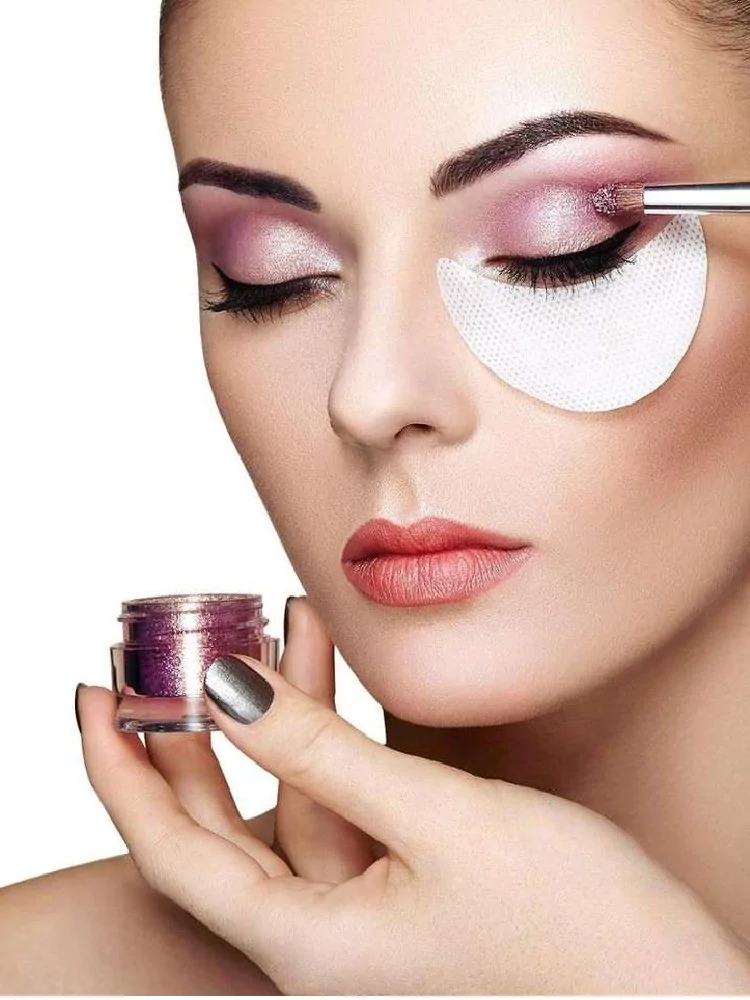 DORNAN WHITE MAKE UP EYE...