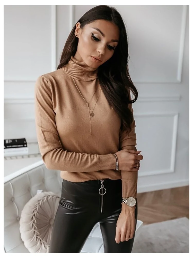 TRISHA CAMEL TURTLENECK