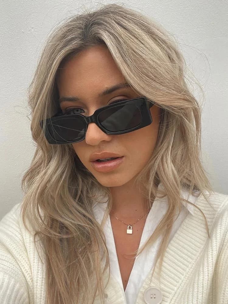 GRETCHEN BLACK SUNNIES