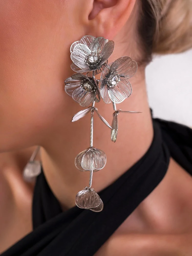 ΑΣΗΜΙ ΣΚΟΥΛΑΡΙΚΙΑ - AELIA