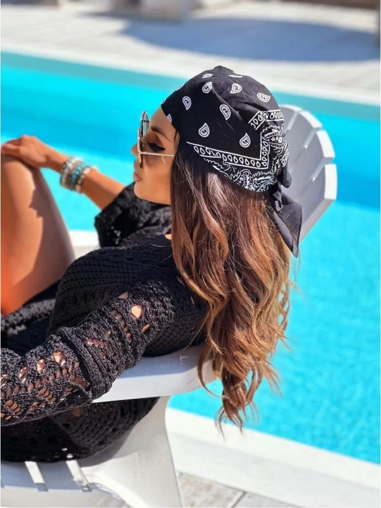 BLACK BANDANA