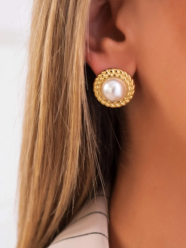 ANDREANA GOLD PEARL EARRINGS