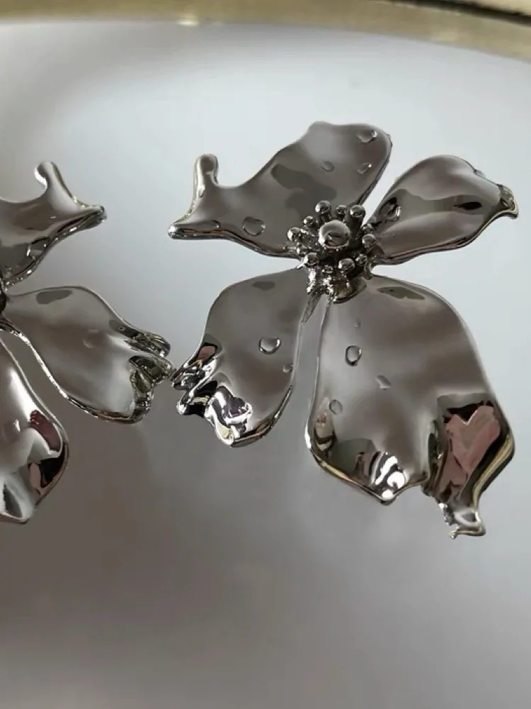 SNOWDROPS SILVER EARRINGS