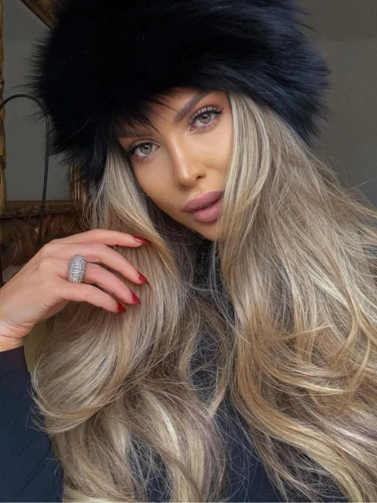 BLACK CHARINA FURRY HAT
