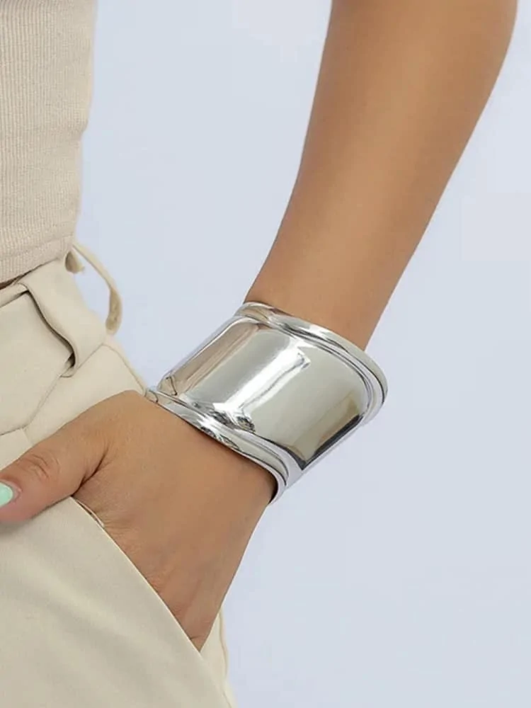 ΑΣΗΜΙ ΒΡΑΧΙΟΛΙ - CLEOPATRA