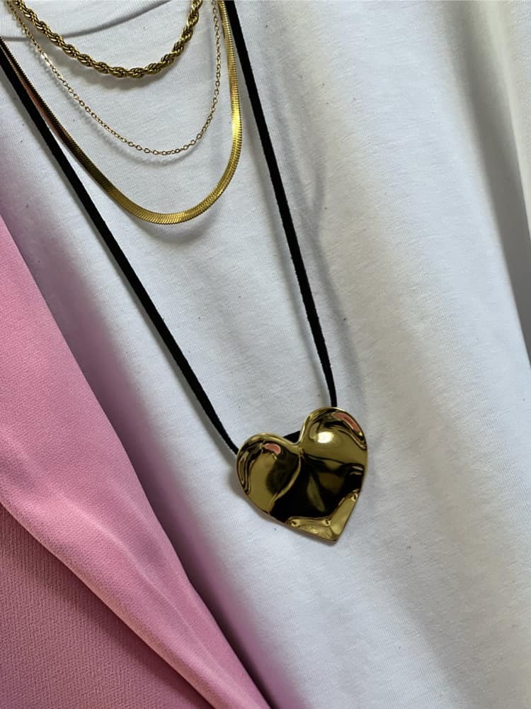 GOLD HEART CORD NECKLACE -...