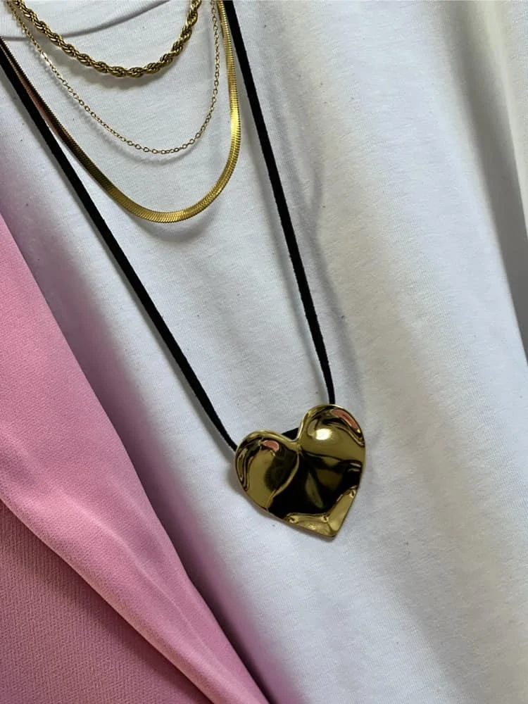 GOLD HEART CORD NECKLACE -...