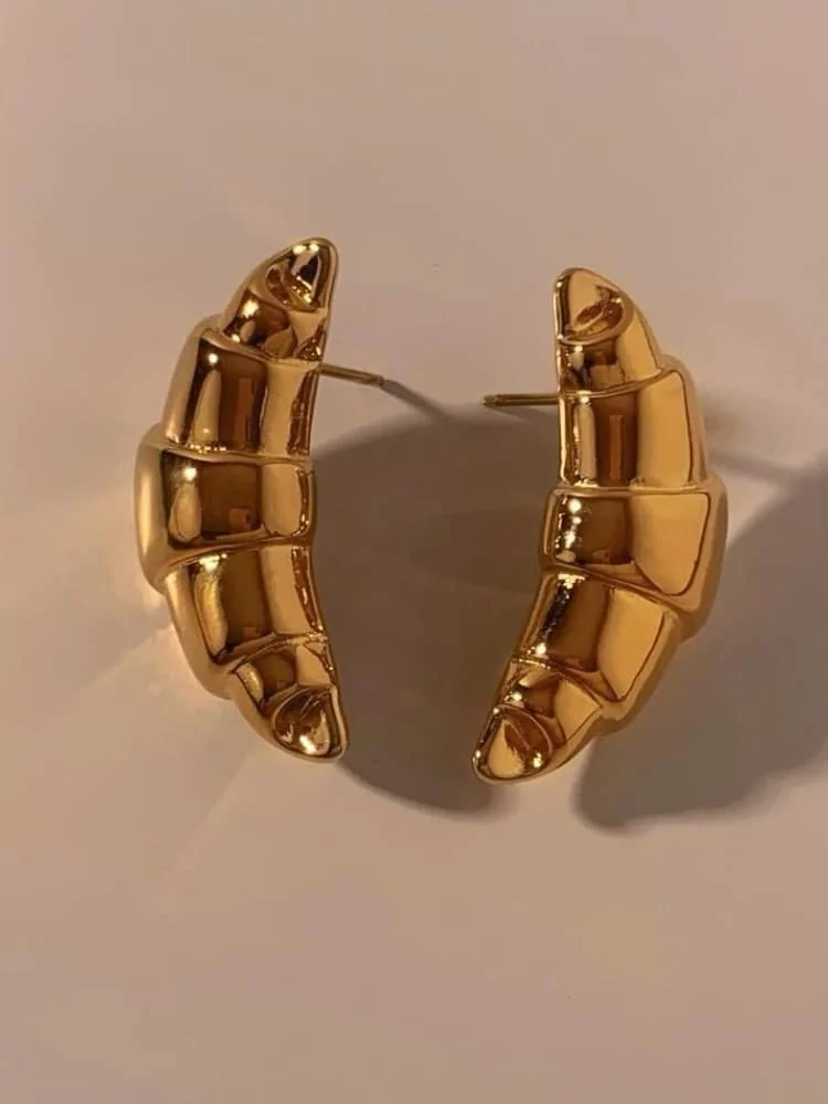 GOLD EARRINGS - CROISSANT