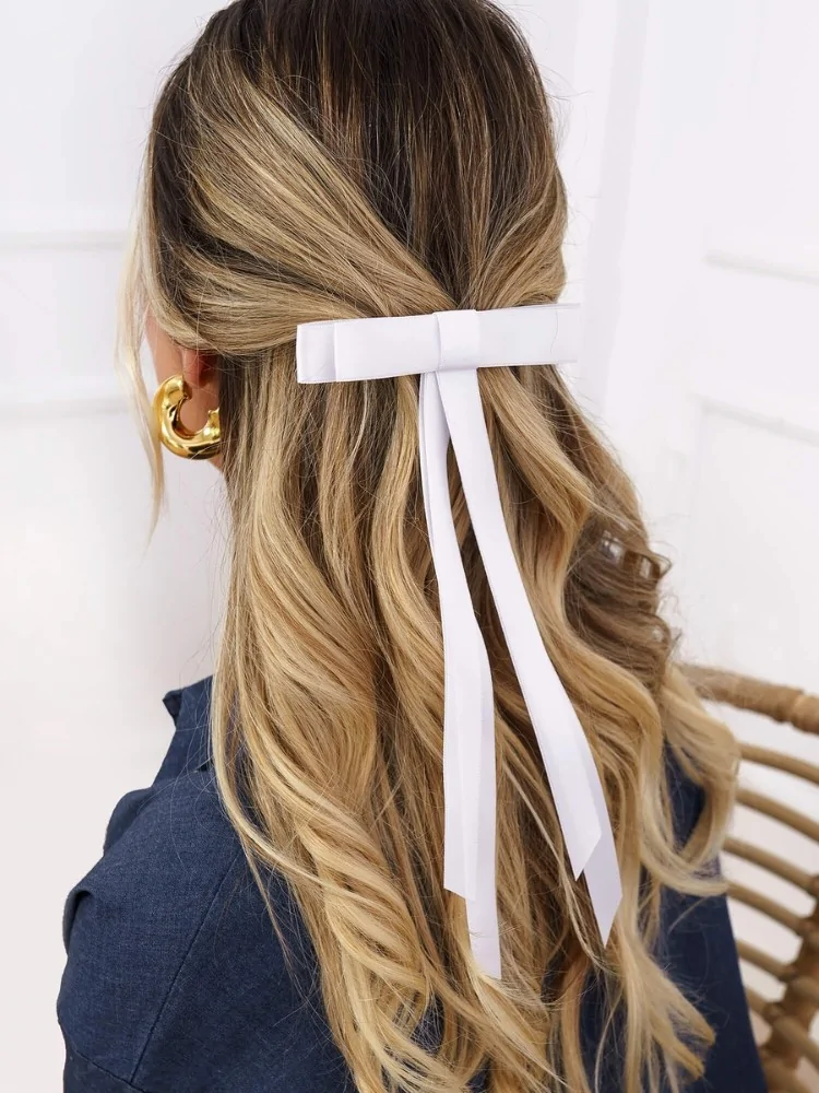 WHITE HAIR BOW - BLARITA