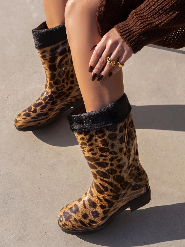 LEOPARD RAINBOOTS