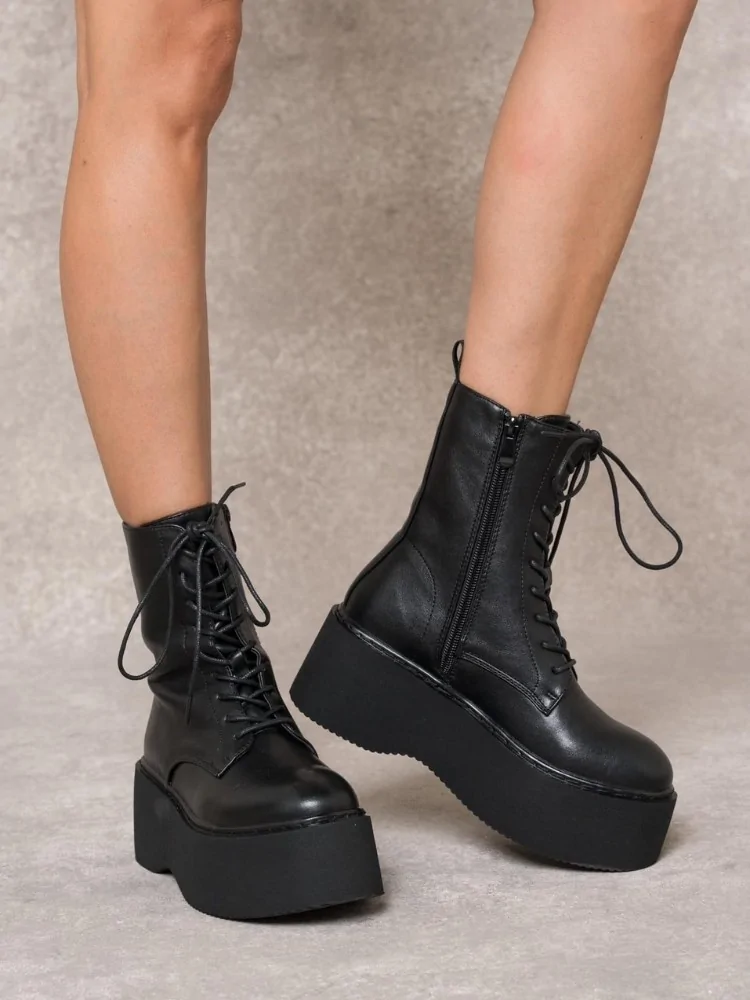 ΜΑΥΡΑ ΜΠΟΤΑΚΙΑ - AVRILO