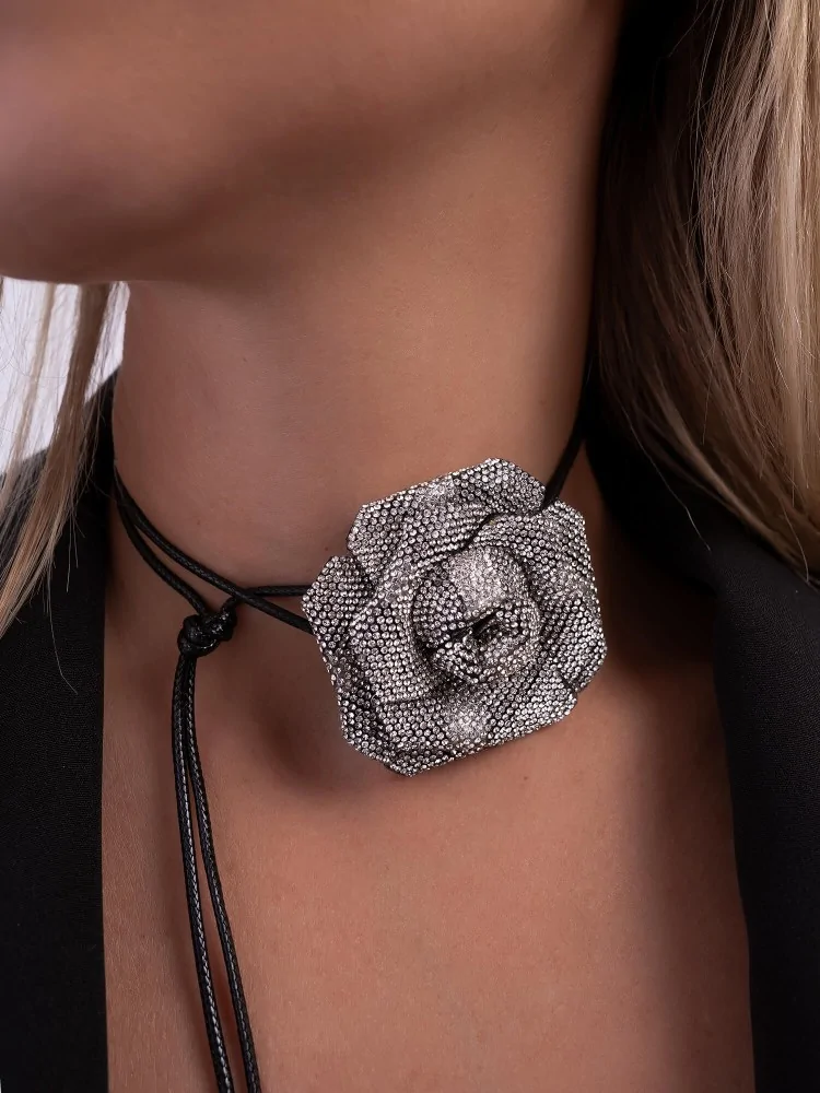 BLACK STRASS CHOKER - ROSAS