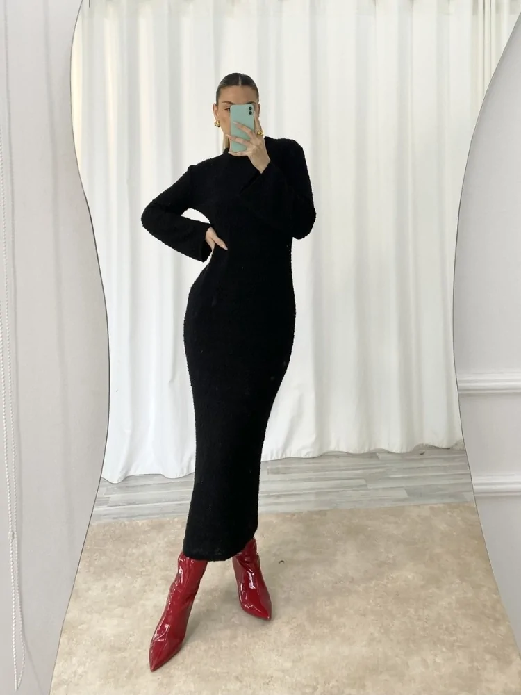 KNITTED MAXI DRESS - EVANTHIA