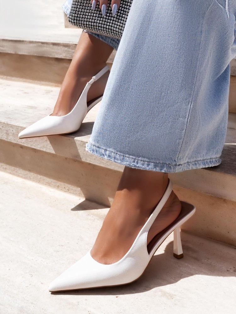 WHITE HEELS - DAY