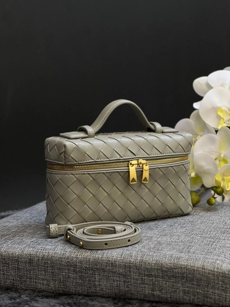 POUCH BAG - SWIFT