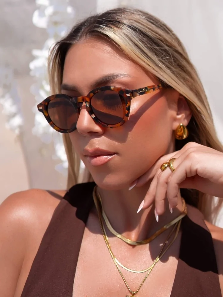 ANNAKEY TAYLOR SUNGLASSES