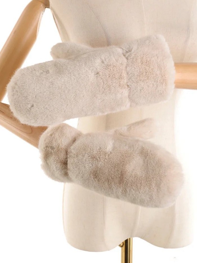 FUR GLOVES - NEVICARE