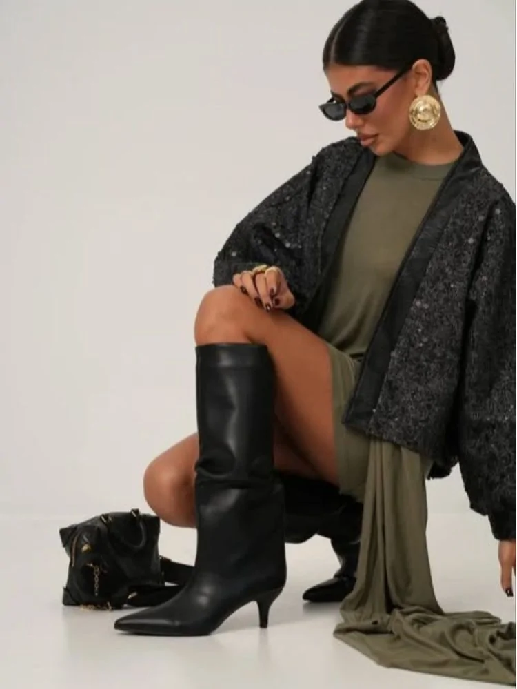 BLACK BOOTS - WALERIA