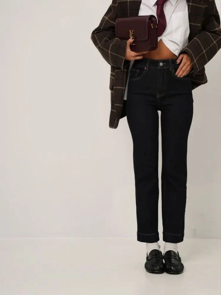 DARK BLUE JEANS - EARTH