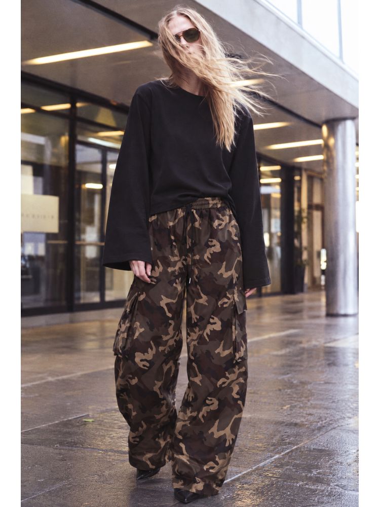 CARGO CAMO TROUSERS BY LUMINA